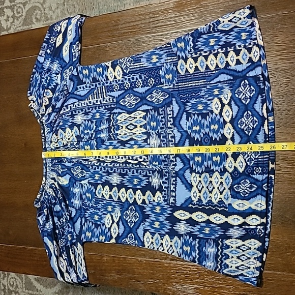 West Loop Patterned Top - Picture 8 of 9